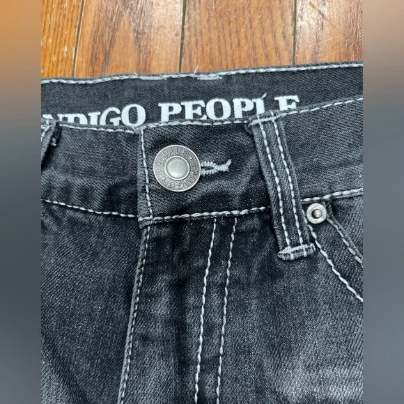 Classic Black Straight Leg Jeans for Women - Picture 13 of 16